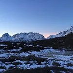 Kvitsand Lofoten Adventure 펜션 *