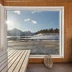Kvitsand Lofoten Adventure 펜션 *