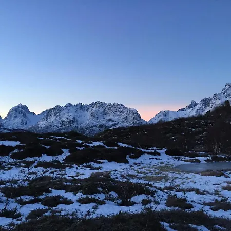 Kvitsand Lofoten Adventure Semesterbostad *