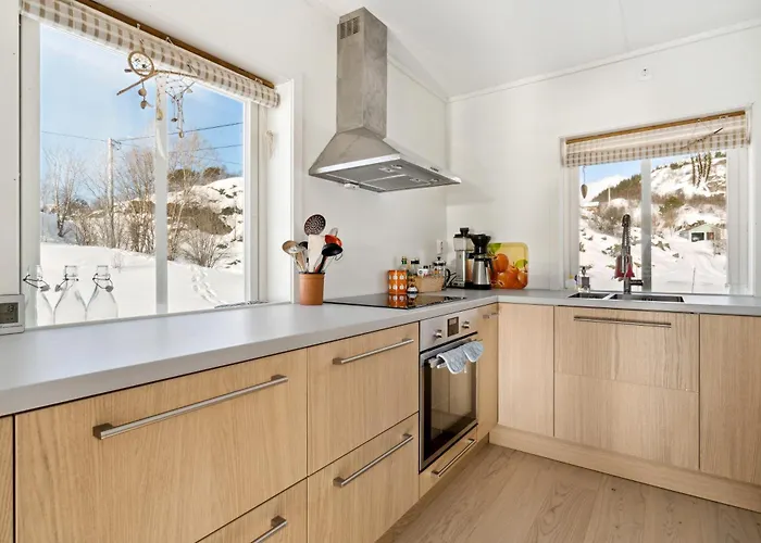 Kvitsand Lofoten Adventure